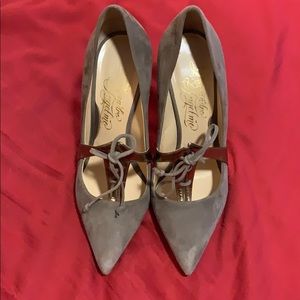 Alejandro Ingelmo Tan Suede Pumps